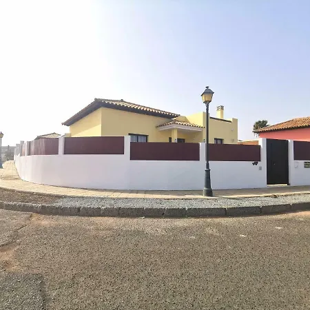Laura, Centro De Βίλα Caleta De Fuste